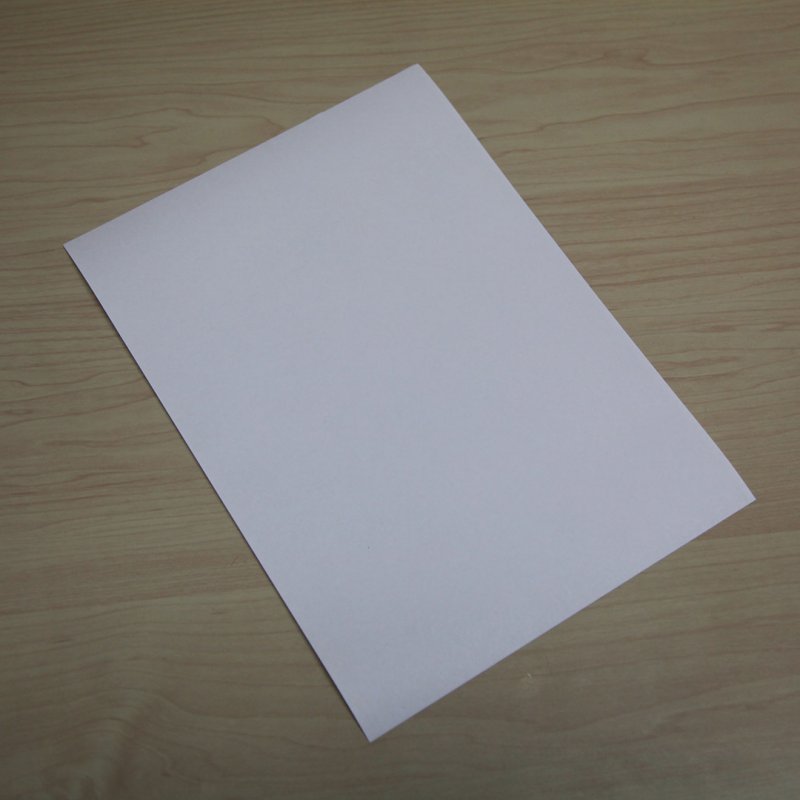 Стопка белой бумаги