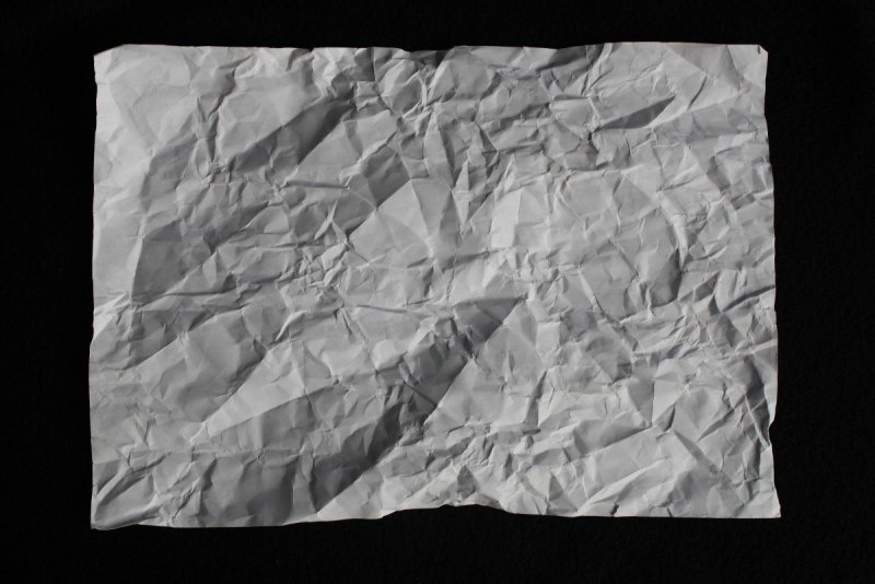 Скомканный лист бумаги
