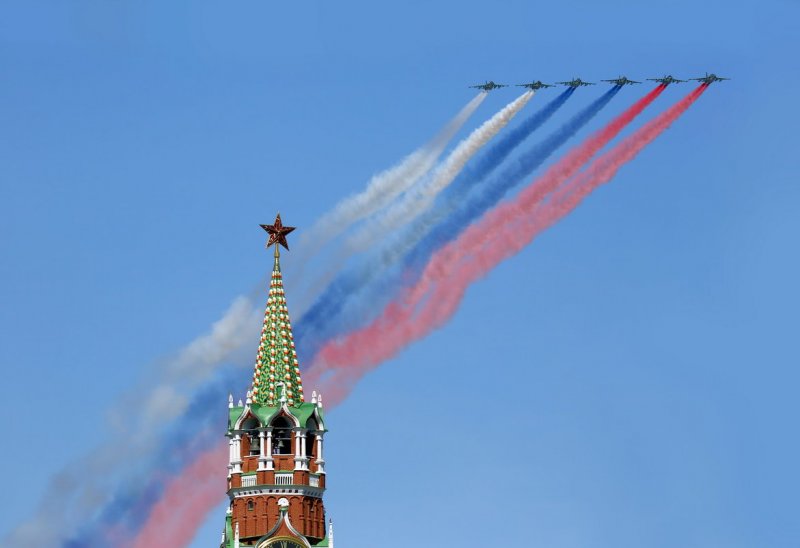 Самолеты над Кремлем