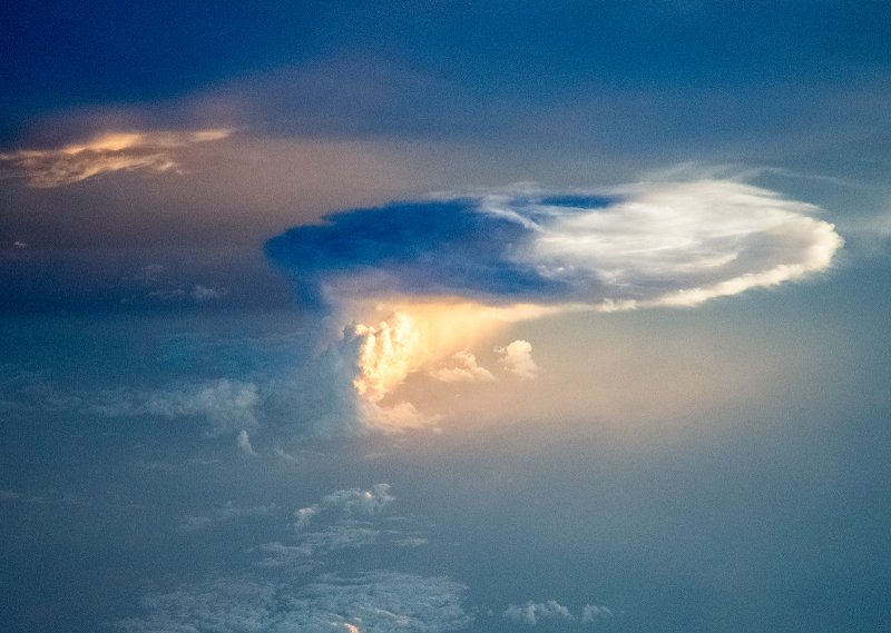 Облака вид из космоса