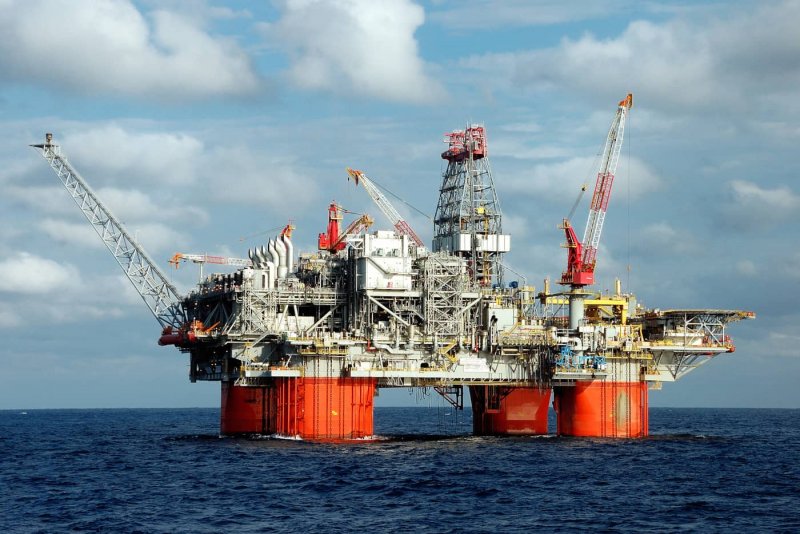 Нефтедобывающая морская платформа Хайберния