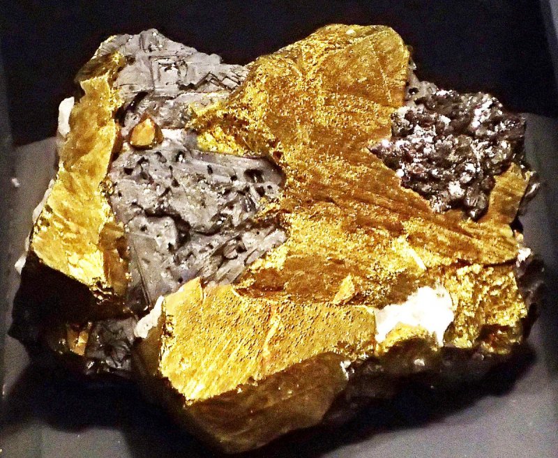 Золото-сульфидно-кварцевых руд.