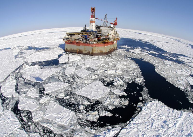 Добыча шельфовой нефти в Арктике