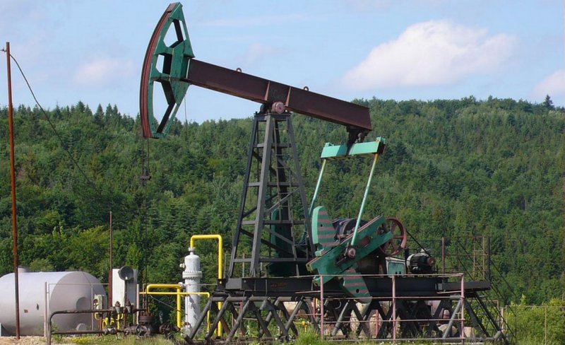 Добыча нефти в тайге в России