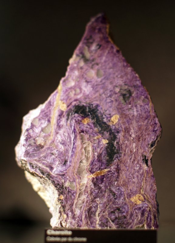 Чароит минерал карбин
