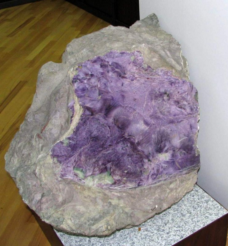 Чароит минерал карбин
