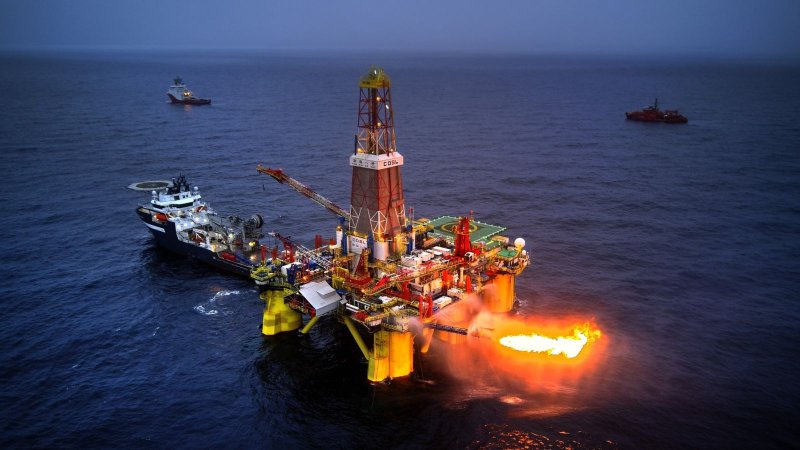 Шельф Охотского моря нефть