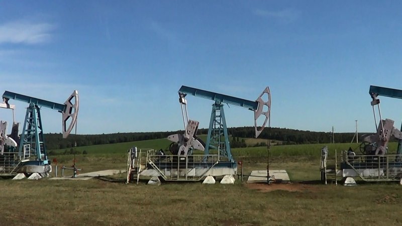 Добыча нефти и газа в Омской области