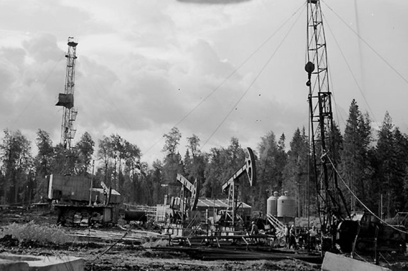 Открытие первых месторождений нефти и газа в Западной Сибири